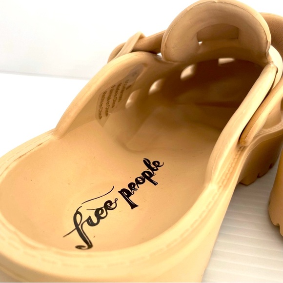 NWT Free People Karlie Buckle Clog - Picture 8 of 11